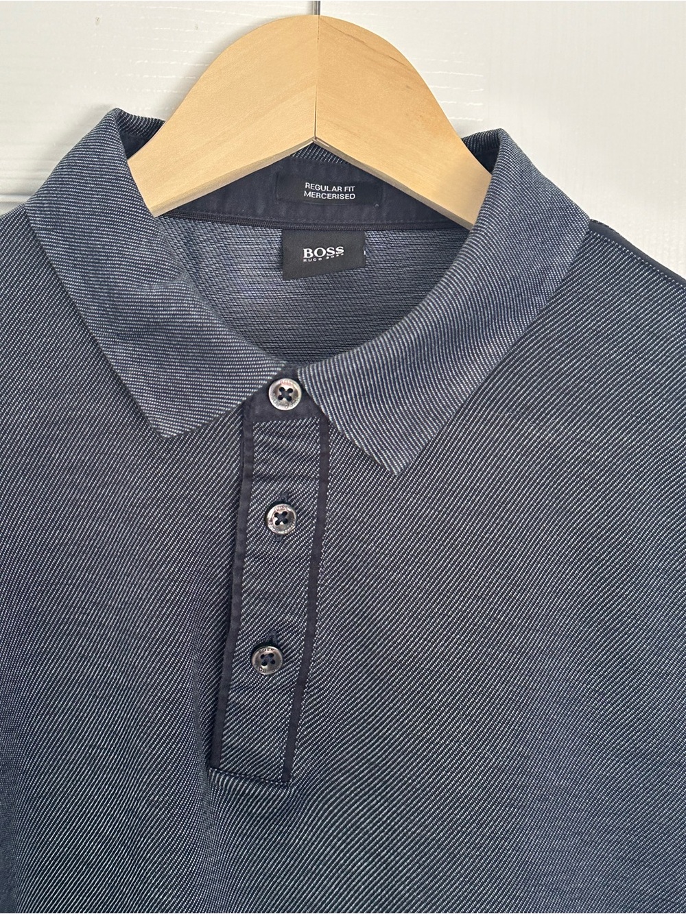 Hugo Boss Men's charcoal Textured Polo Shirt size Medium.